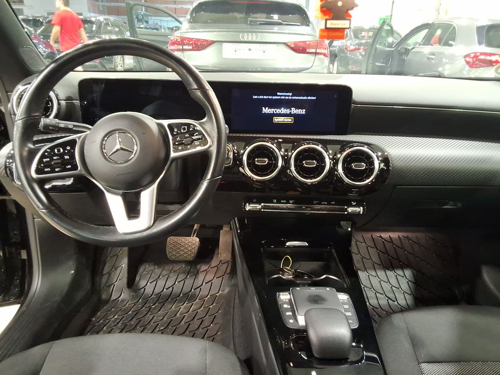 MERCEDES-BENZ CLA 2.0 CLA 180 D BUSINESS SOLUTION photo
