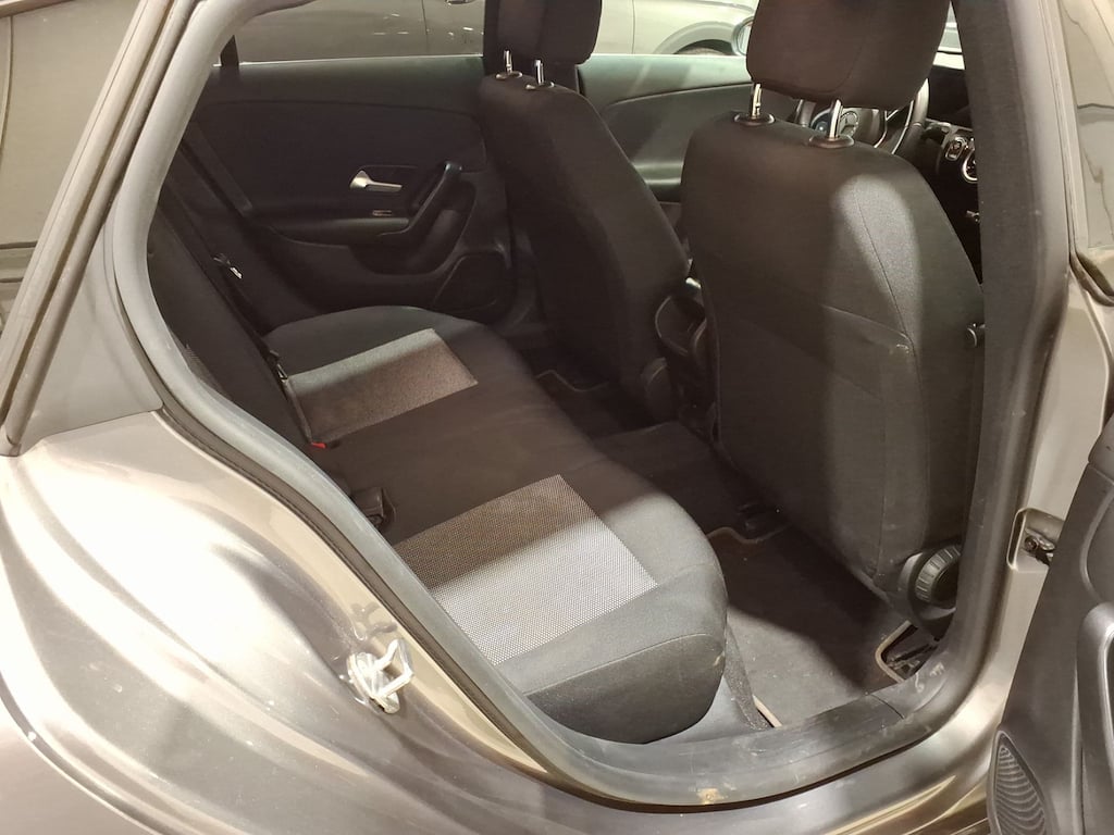 MERCEDES-BENZ CLA - Klasse 2.0 CLA 180 D BUSINESS SOLUTION DCT photo