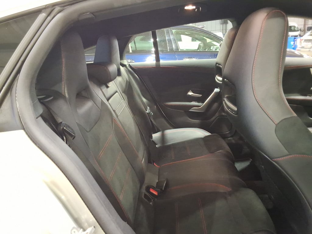 MERCEDES-BENZ CLA SHOOTING BRAKE 2.0 CLA 180 D AMG LINE DCT SH BR photo