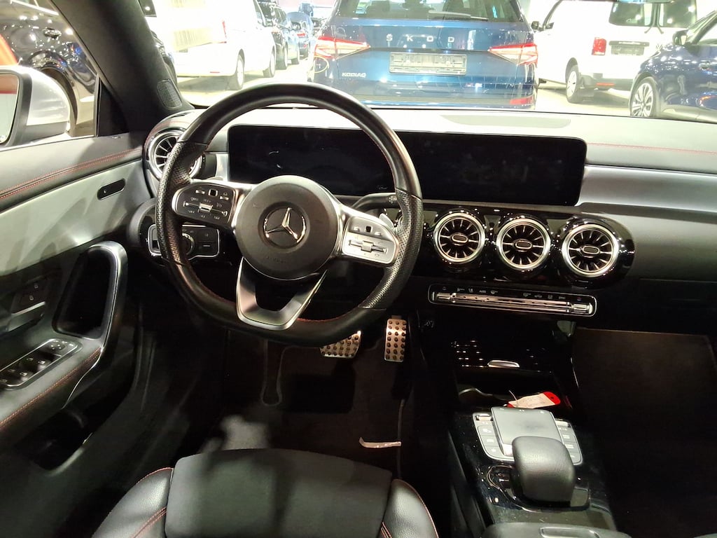 MERCEDES-BENZ CLA SHOOTING BRAKE 2.0 CLA 180 D AMG LINE DCT SH BR photo