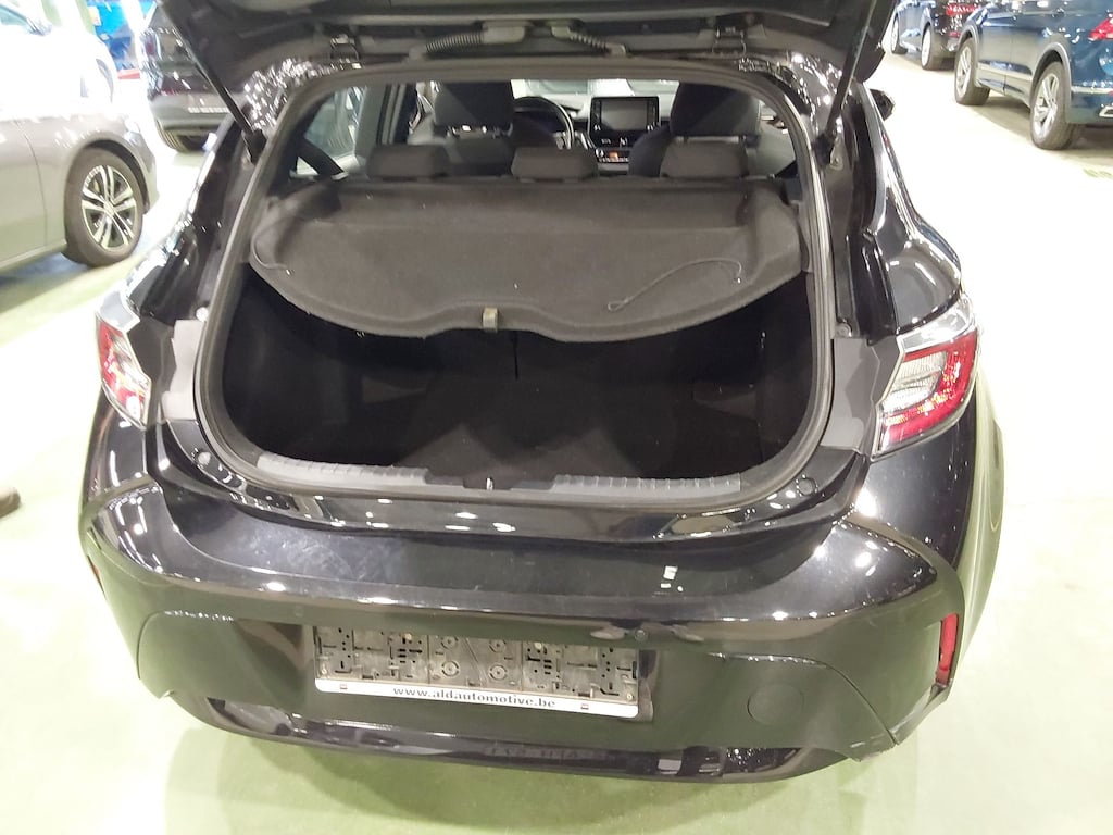 TOYOTA COROLLA 1.8 HYBRID DYNAMIC E-CVT photo