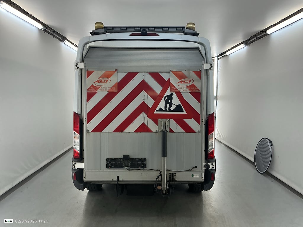 FORD TRANSIT 2T 350M FOU MWB HR DSL 2.0 TDCi L2H2 Trend photo