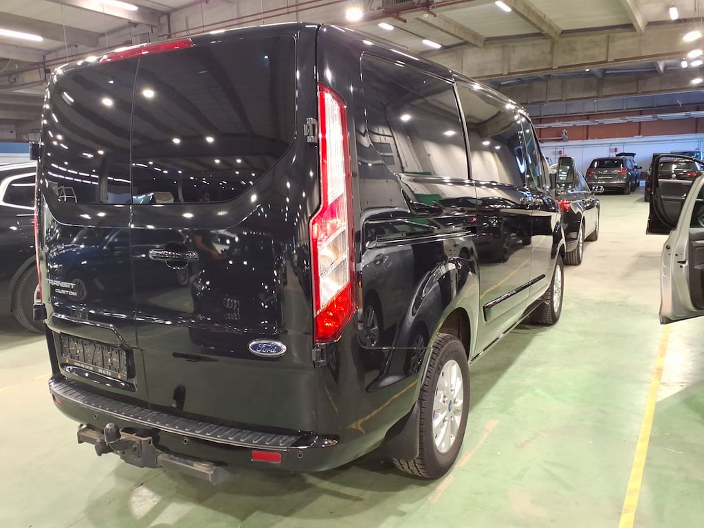 FORD TRANSIT CUSTOM 2.0TD 130PS LIMITED FWD 300 DC SWB photo