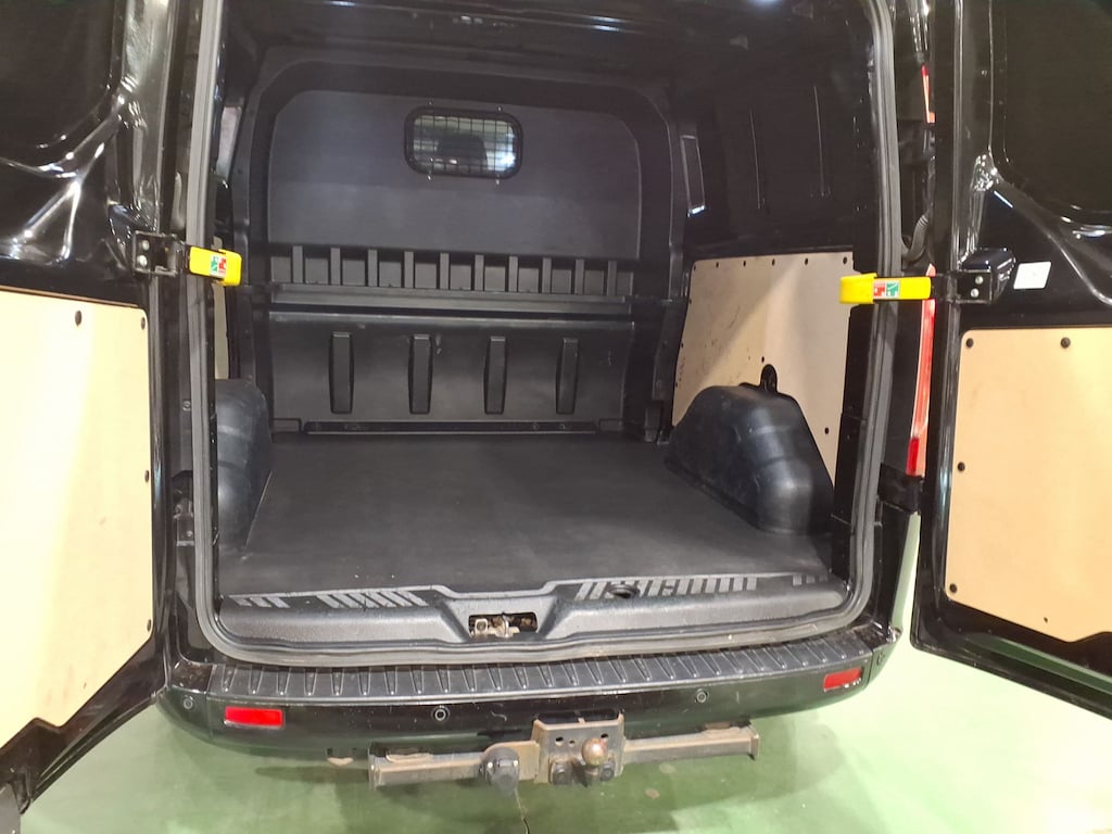FORD TRANSIT CUSTOM 2.0TD 170PS LIMITED FWD 300 DC LWB AUTO photo