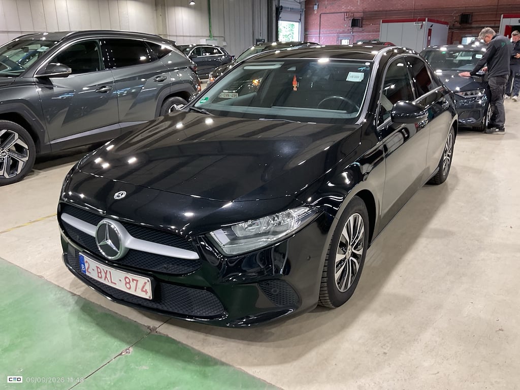 MERCEDES-BENZ A-CLASS LIMOUSINE 1.3 A 180 BUSINESS SOLUTION ESSENTIAL