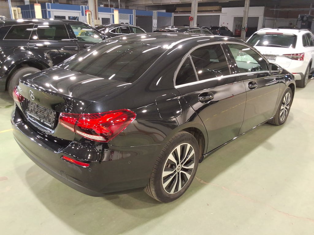 MERCEDES-BENZ A-CLASS LIMOUSINE 1.3 A 250 E BUSINESS SOLUTION DCT photo