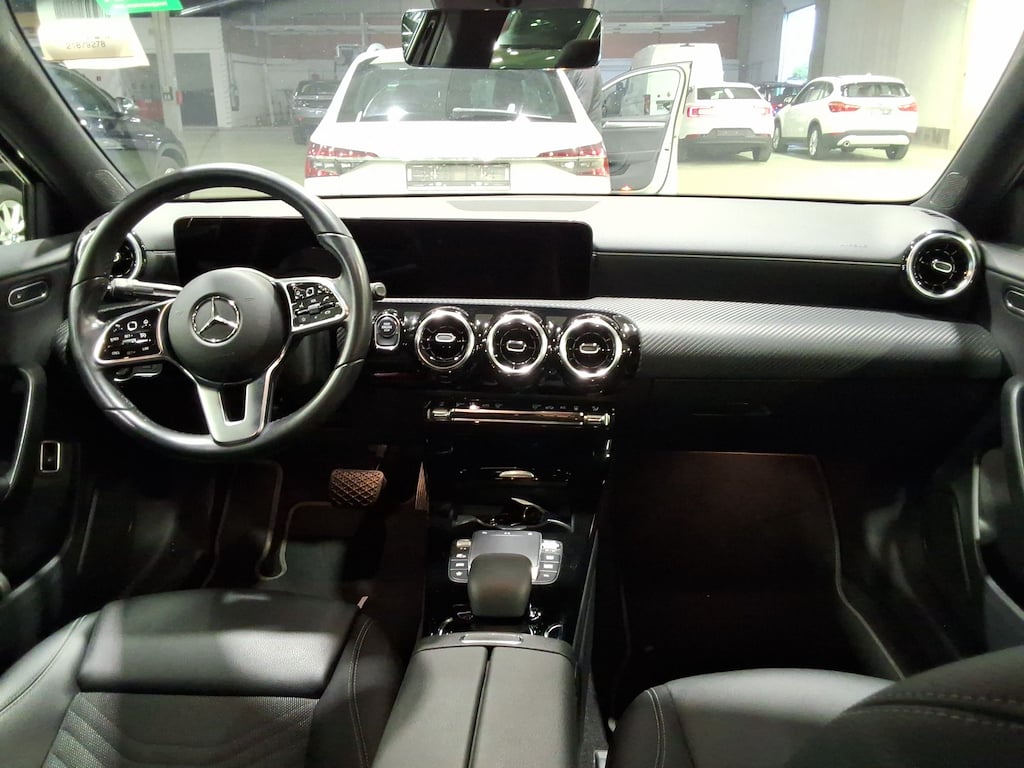 MERCEDES-BENZ A-CLASS LIMOUSINE 1.3 A 250 E BUSINESS SOLUTION DCT photo