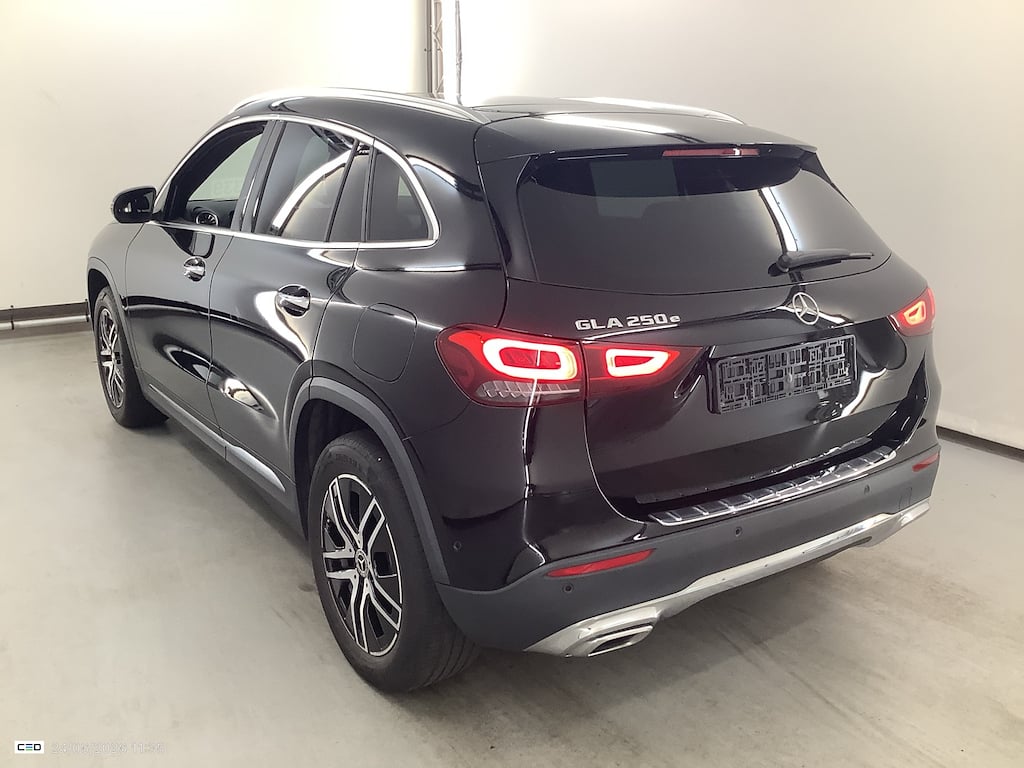 MERCEDES-BENZ GLA 1.3 GLA 250 E DCT BUSINESS SOLUTION photo