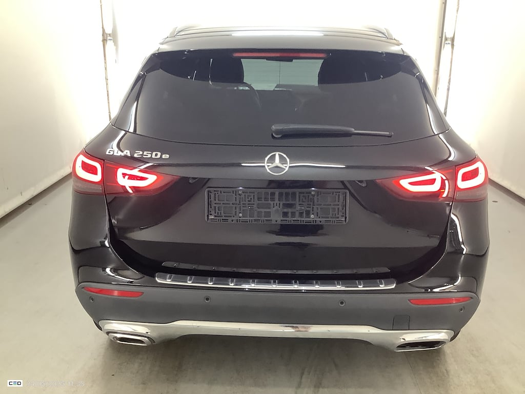MERCEDES-BENZ GLA 1.3 GLA 250 E DCT BUSINESS SOLUTION photo