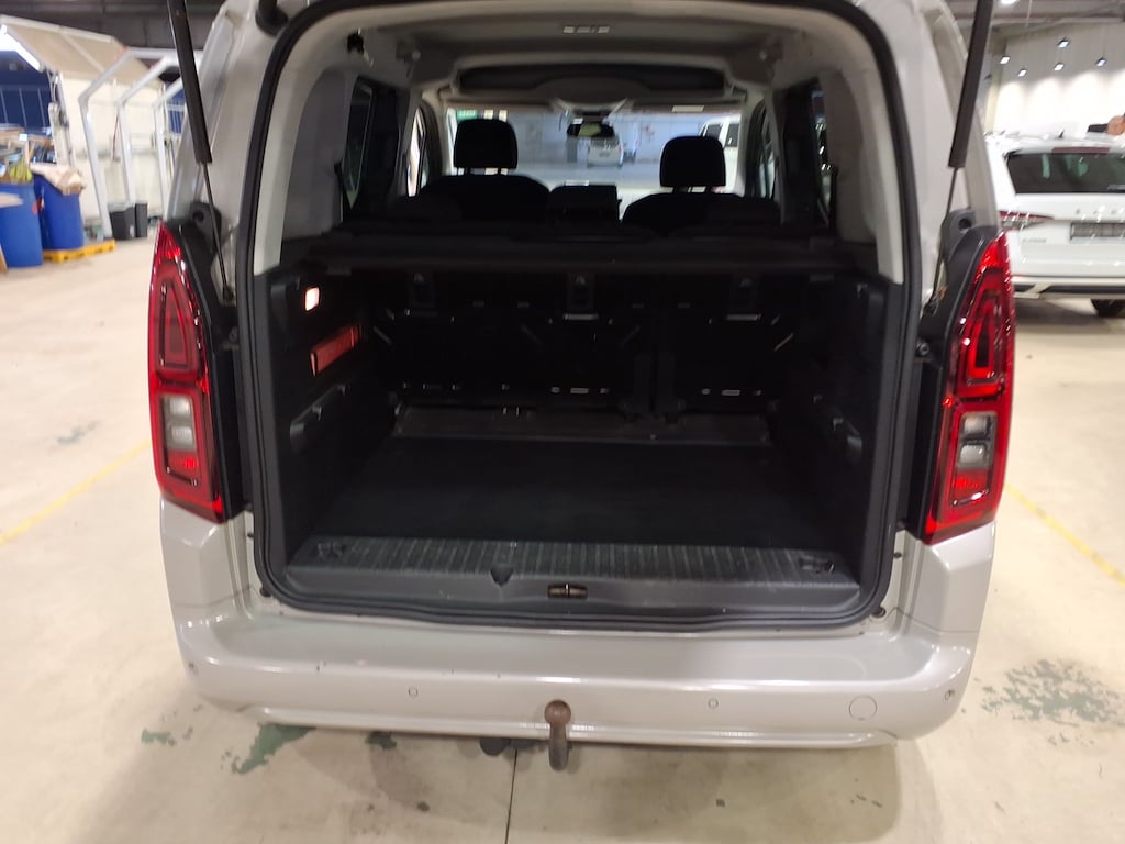 TOYOTA PROACE CITY VERSO SWB 1.2 PureTech MPV photo