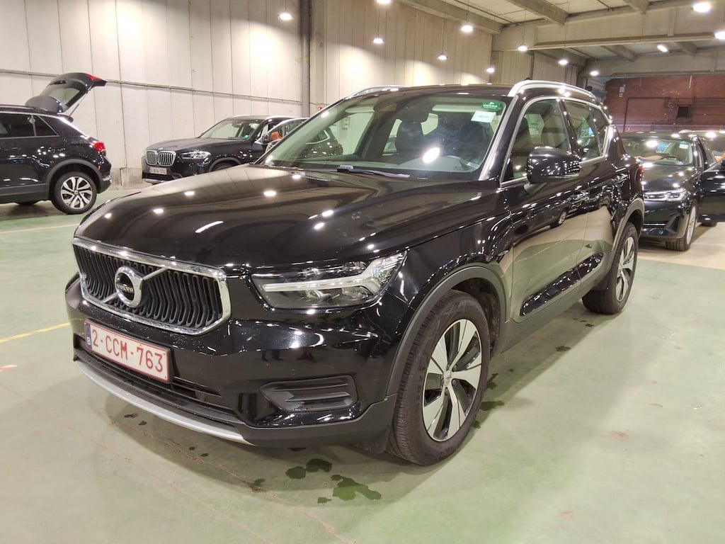 VOLVO XC40 1.5 T2 MOMENTUM PRO