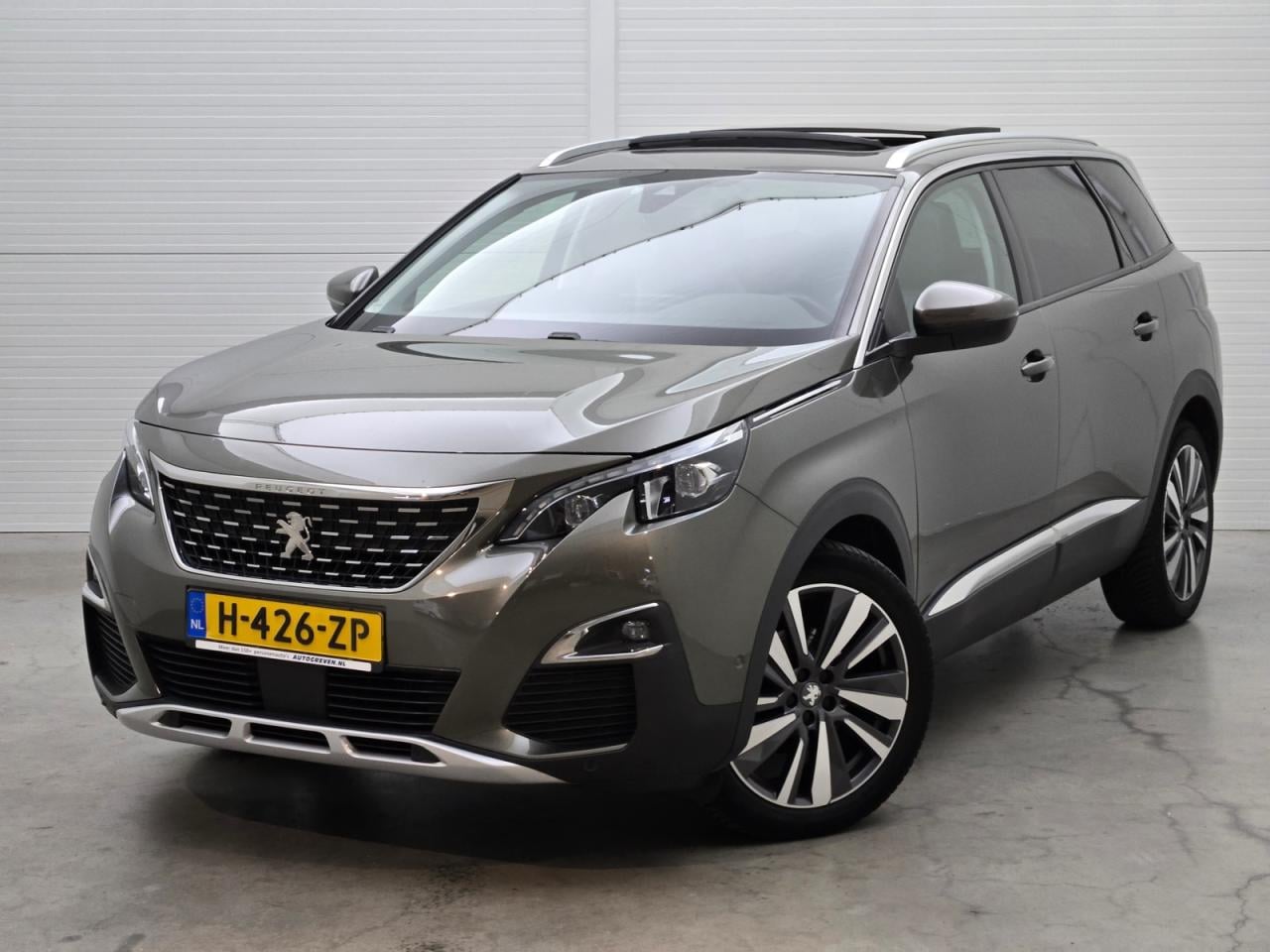 PEUGEOT 5008 1.2 PureTech Blue Lease Premium Avantage