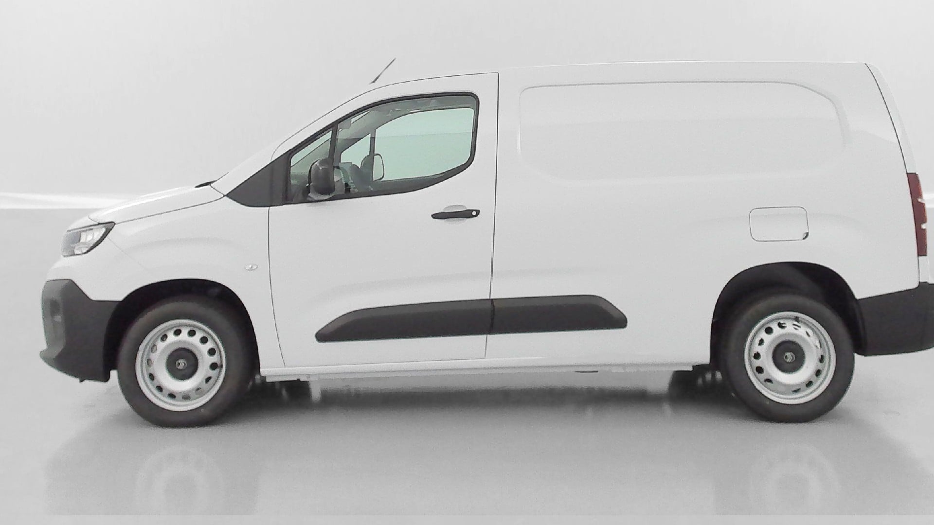 Citroen Berlingo XL 1.5 BlueHDi 130ch EAT8 photo