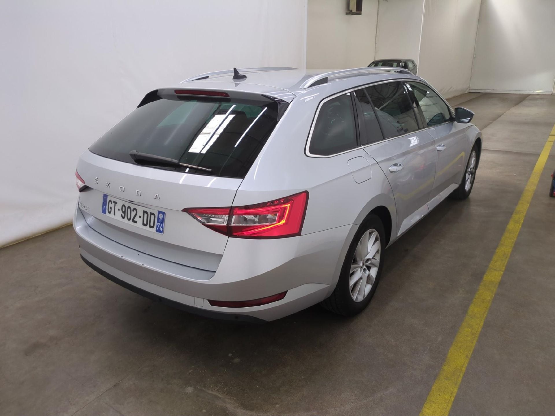 Superb Break Business 2.0 TDI 150CV BVA7 E6d photo