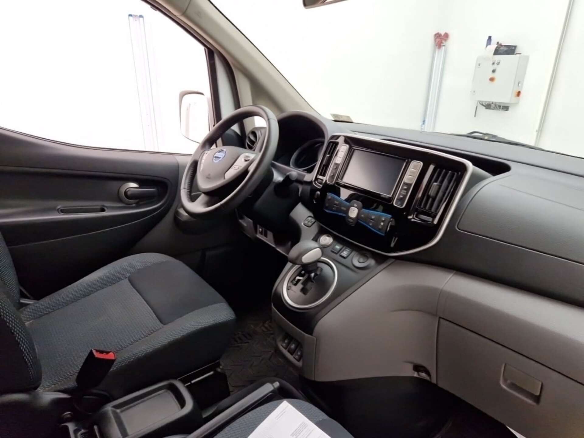 NISSAN E-NV200 CONNECT EDITION 5P. 40 KWH photo
