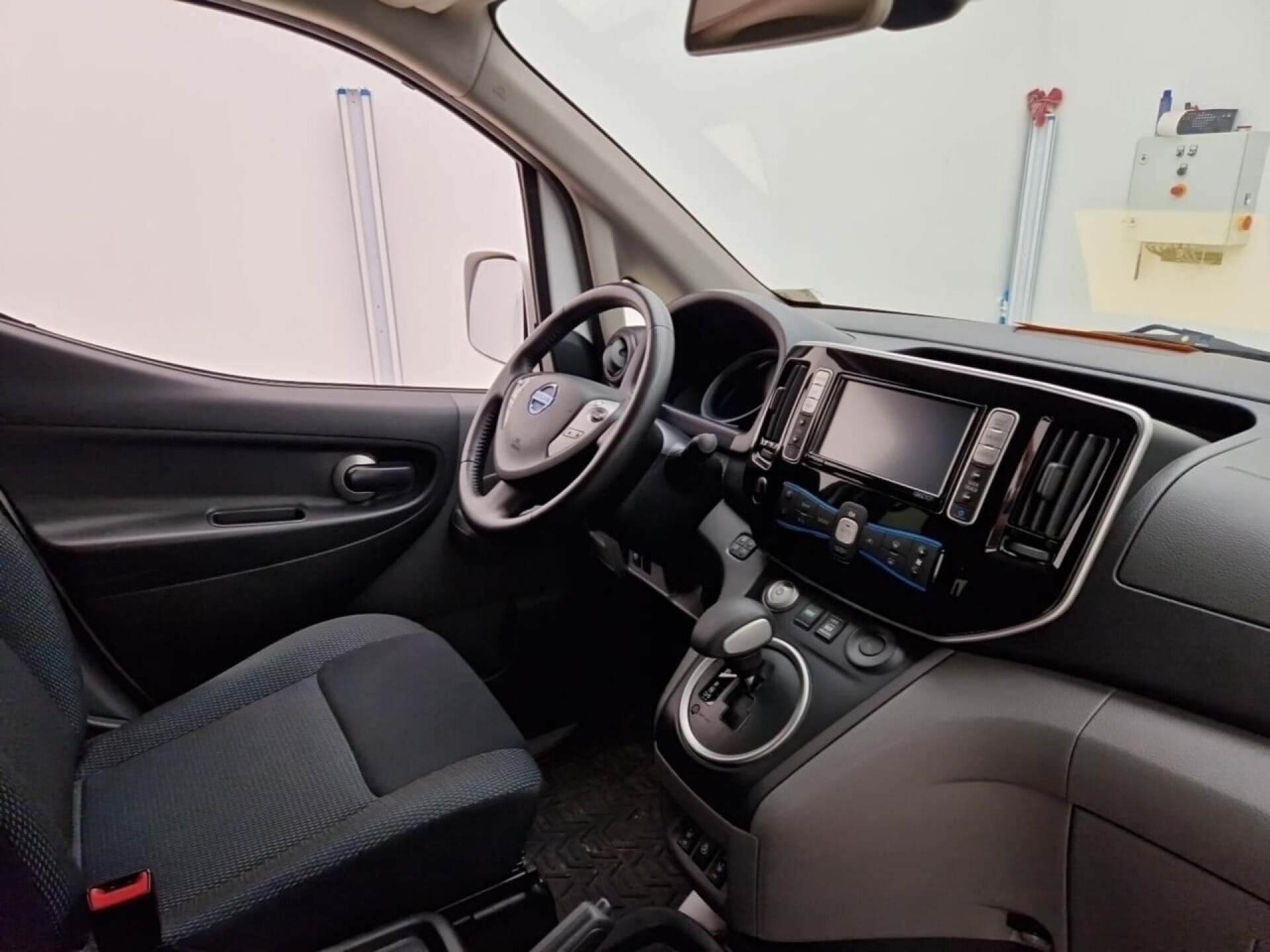 NISSAN E-NV200 CONNECT EDITION 5P. 40 KWH photo