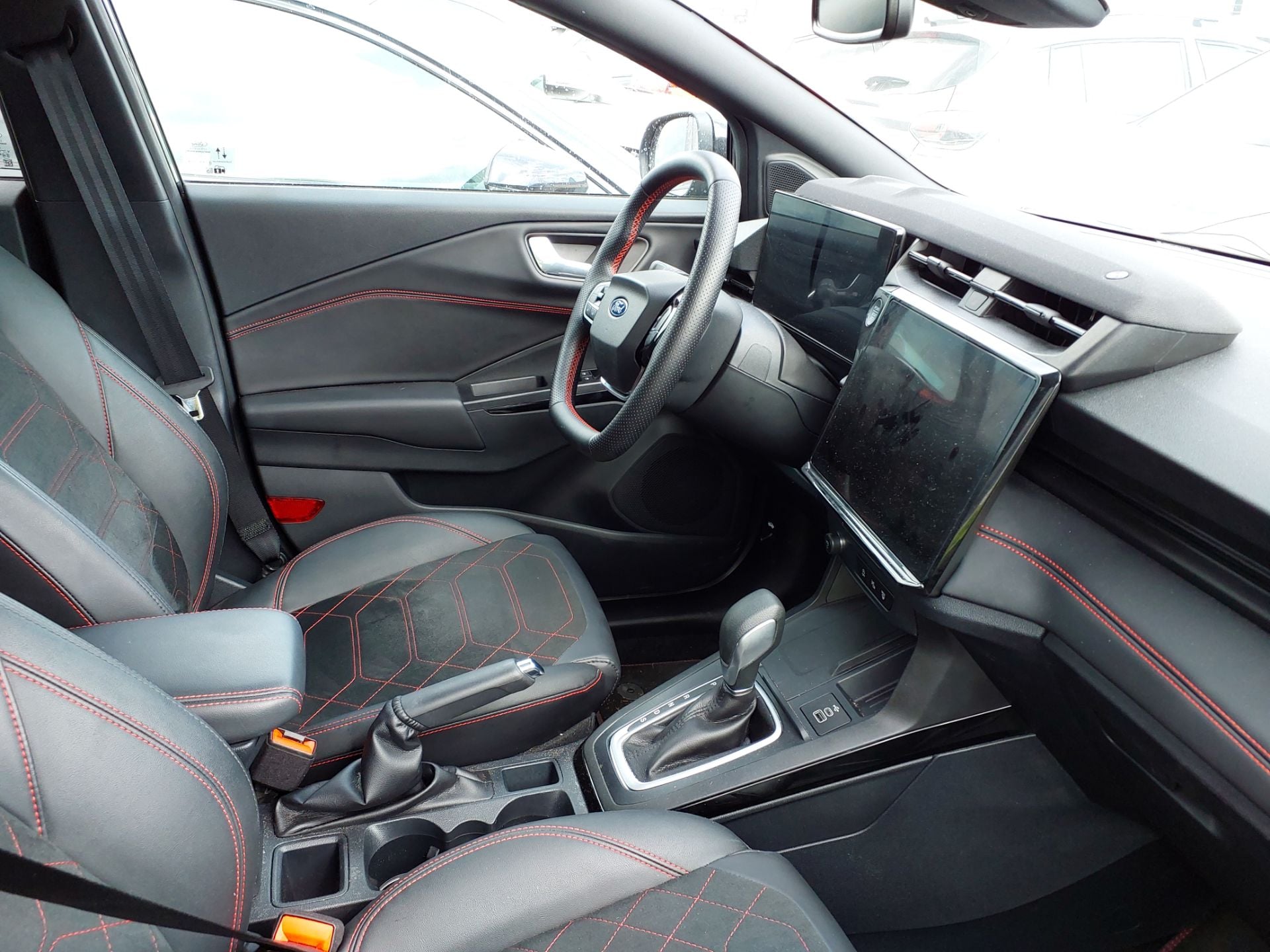 FORD Puma 1.0 mHEV 155cv AutomÃ¡tico S6.2   ST-LINE X EcoBoost(Pano-Roof + Winterpack) photo