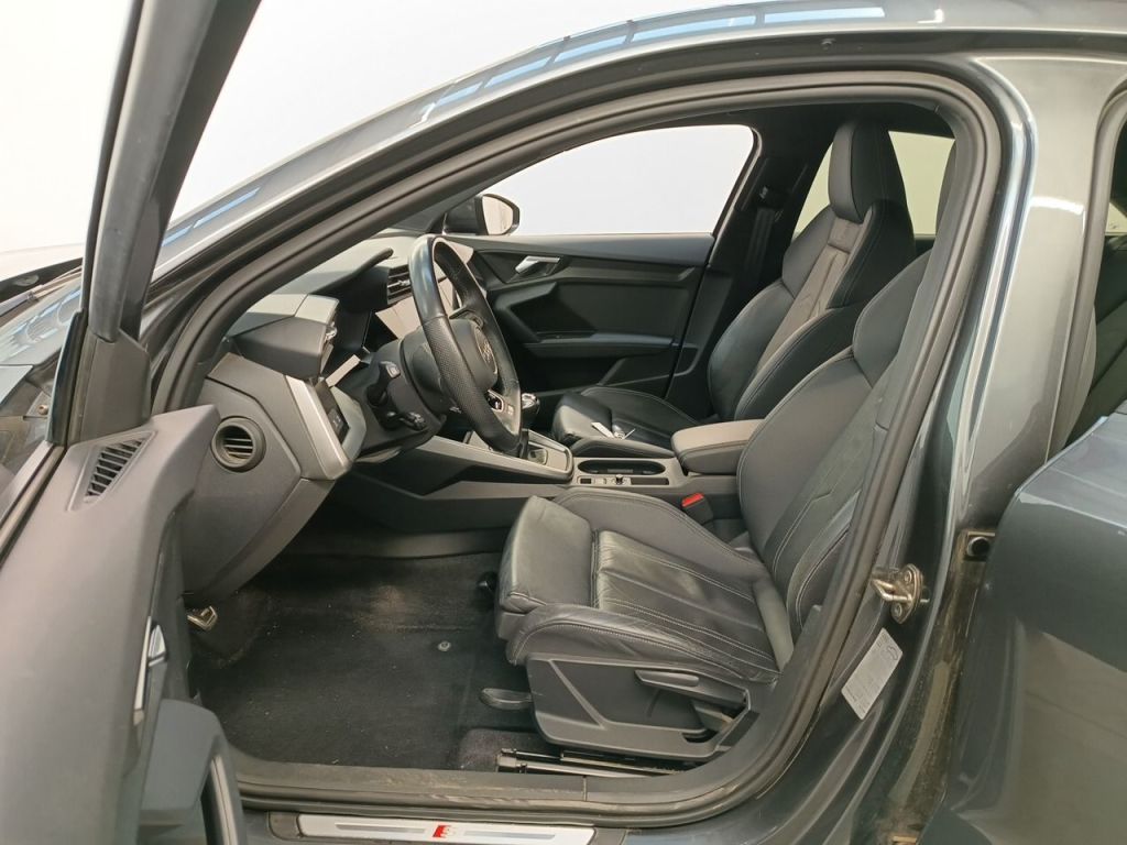 AUDI A3 SEDAN DIESEL - 2020 30 TDi 116 S line 4d photo