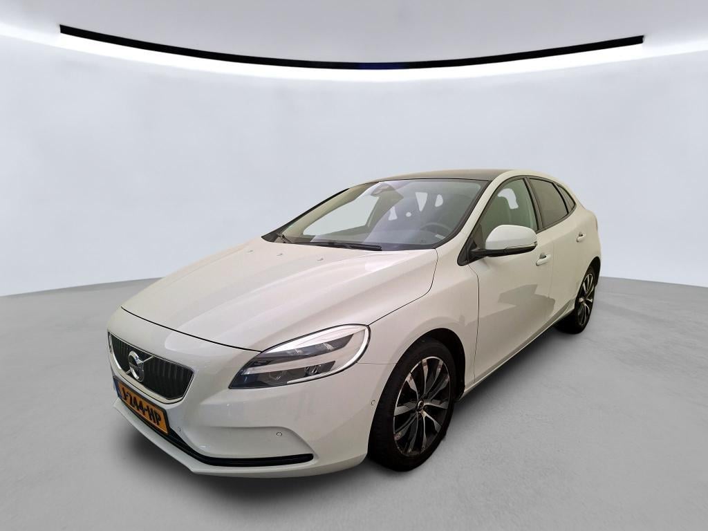 VOLVO V40 112 kW