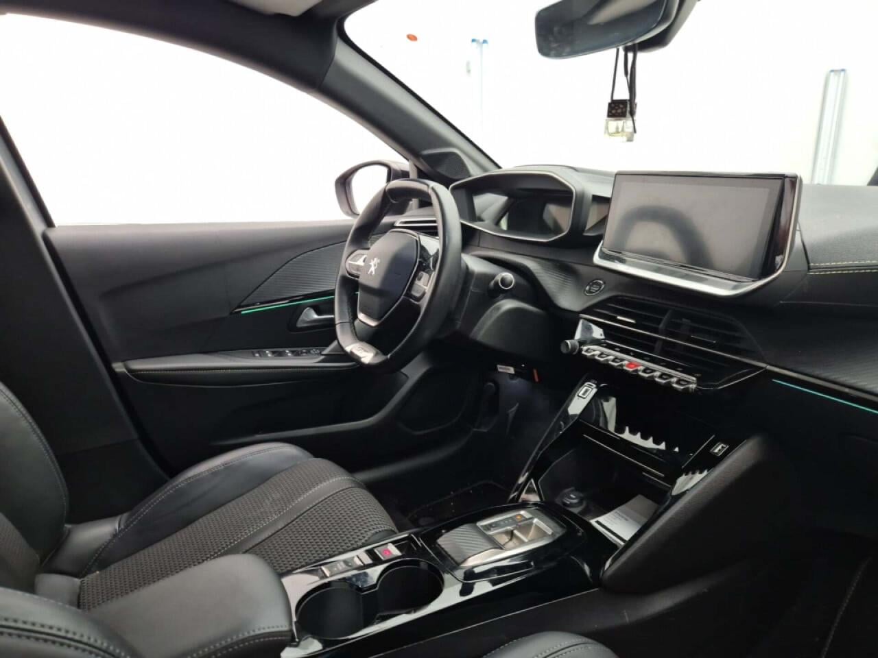 PEUGEOT e-208 GT 350 50 kWh photo