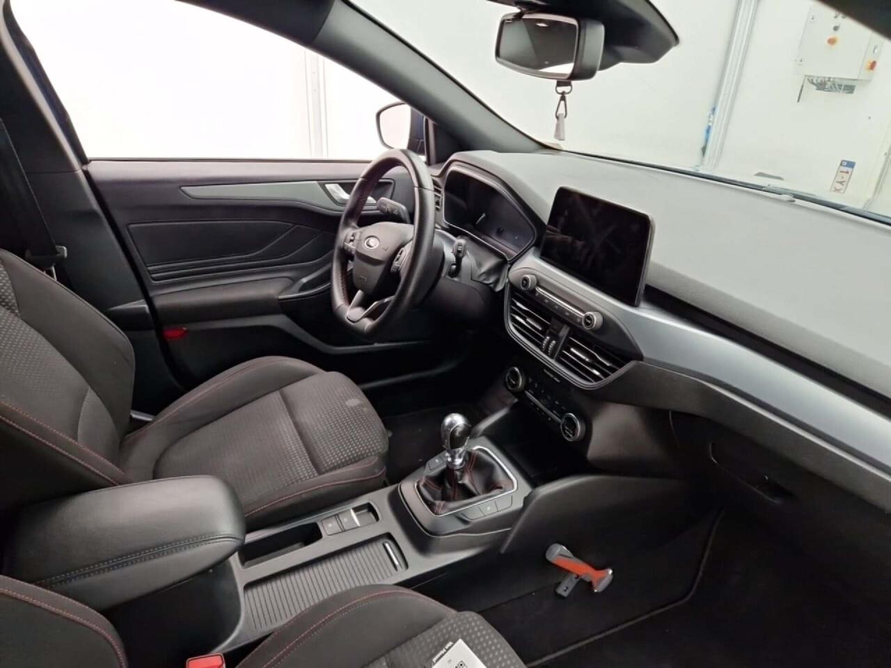 FORD Focus Wagon 1.0 EcoBoost Hybrid ST Line X photo