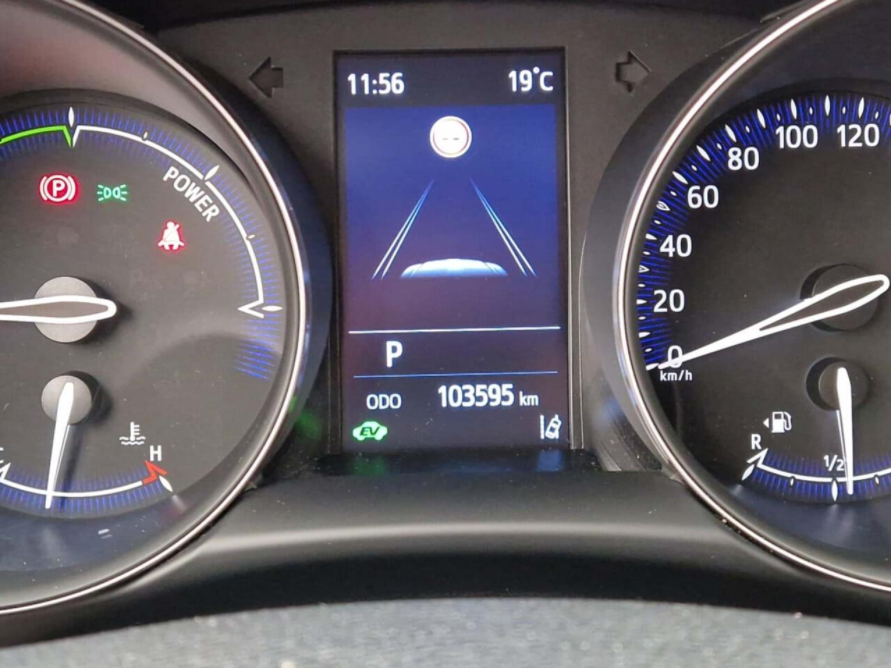 TOYOTA C-HR 1.8 Hybrid Active AUT. photo