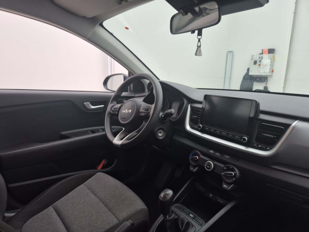 KIA Stonic 1.0 T-GDi MHEV ComfortLine photo