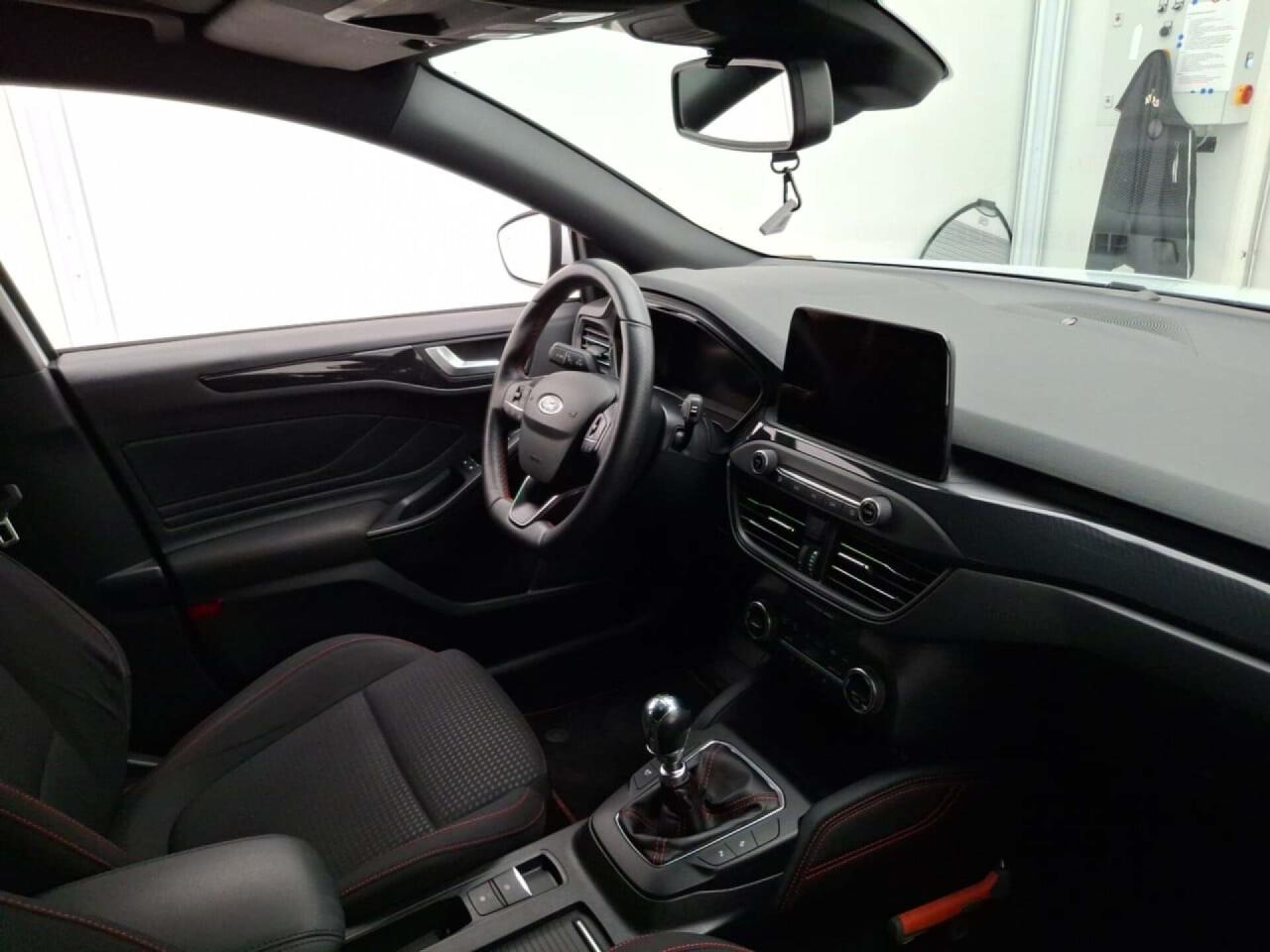 FORD Focus Wagon 1.0 EBH ST L. XBns photo