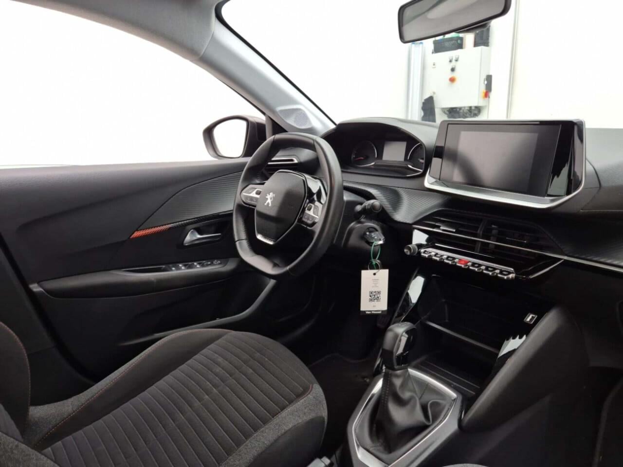 PEUGEOT 208 1.2 PT Active Pack photo