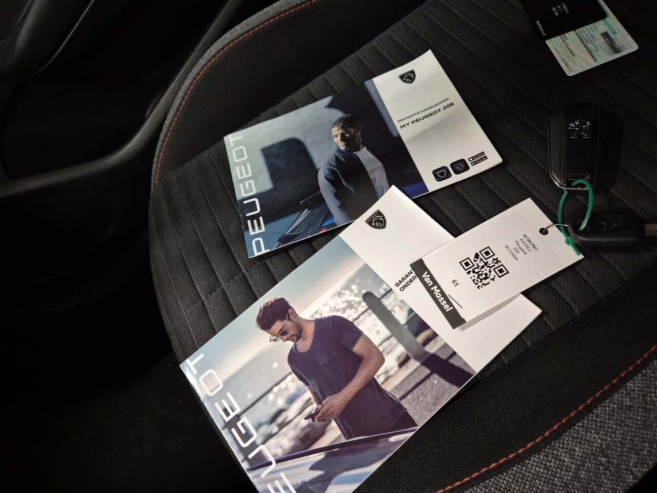 PEUGEOT 208 1.2 PT Active Pack photo