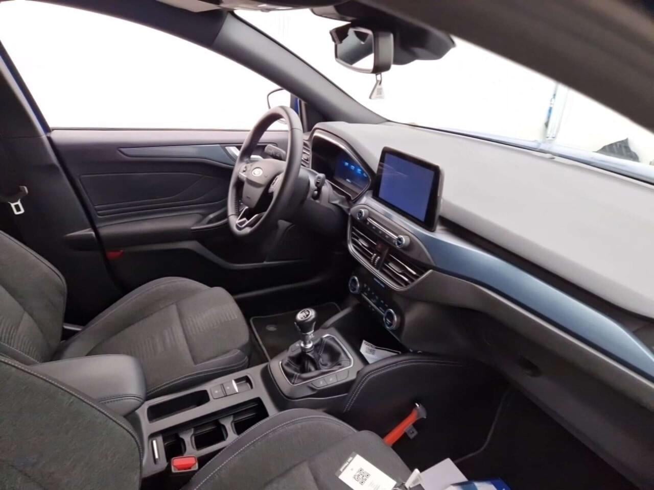 FORD FOCUS 1.0 EBH Active X Bns photo