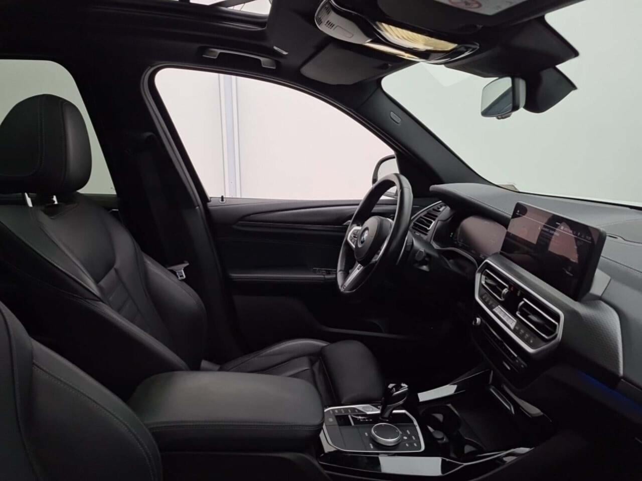 BMW X3 xDrive30e M-Sport photo
