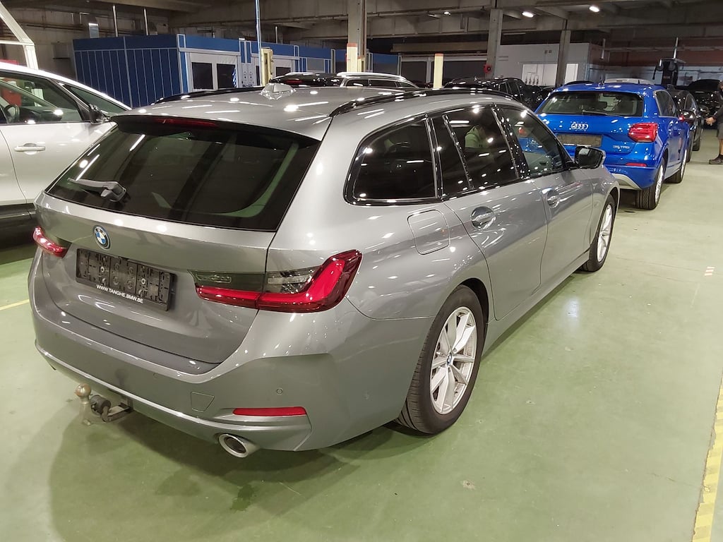 BMW 3 SERIES TOURING 2.0 320E TOURING photo