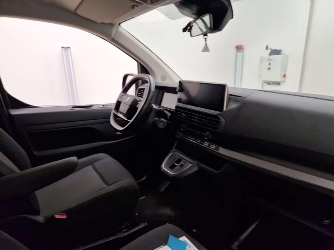 PEUGEOT Expert 2.0 BlueHDi 145 EAT8 photo