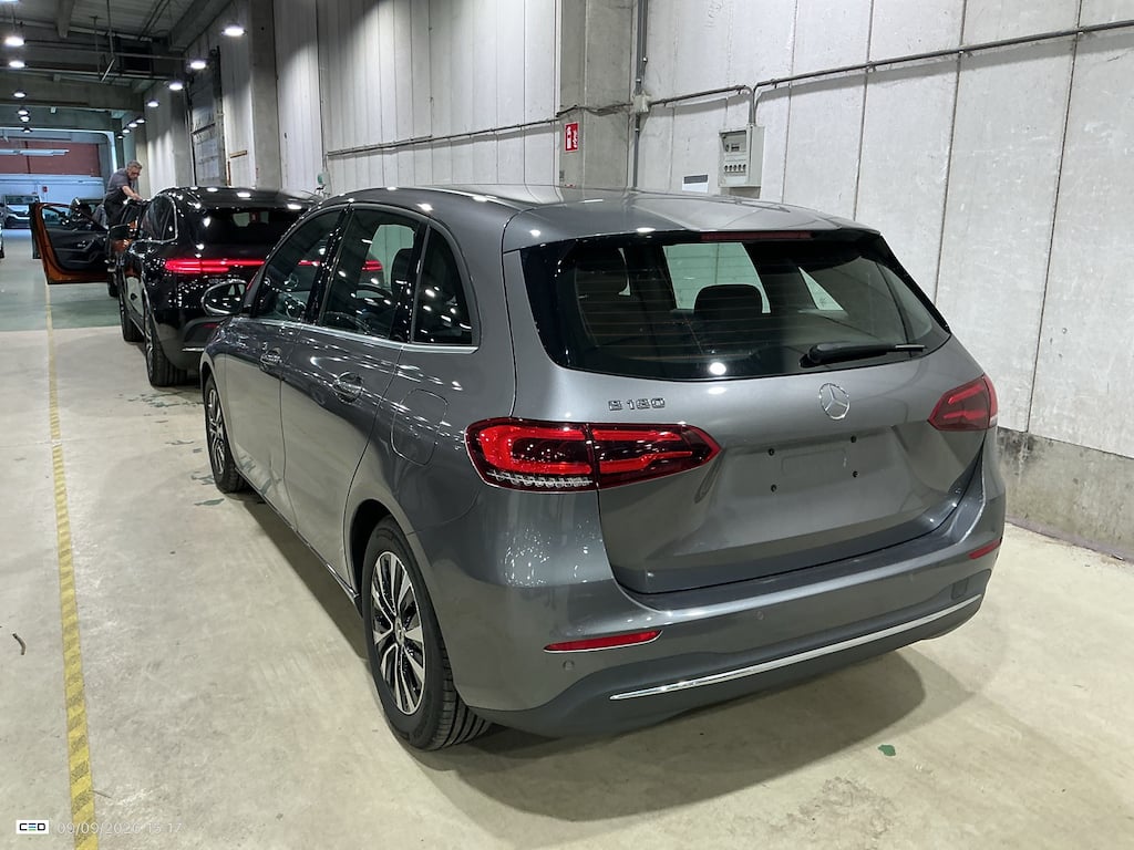 MERCEDES-BENZ B-CLASS 1.3 B 180 BUSINESS SOLUTION photo