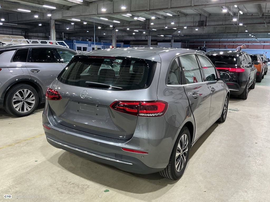 MERCEDES-BENZ B-CLASS 1.3 B 180 BUSINESS SOLUTION photo