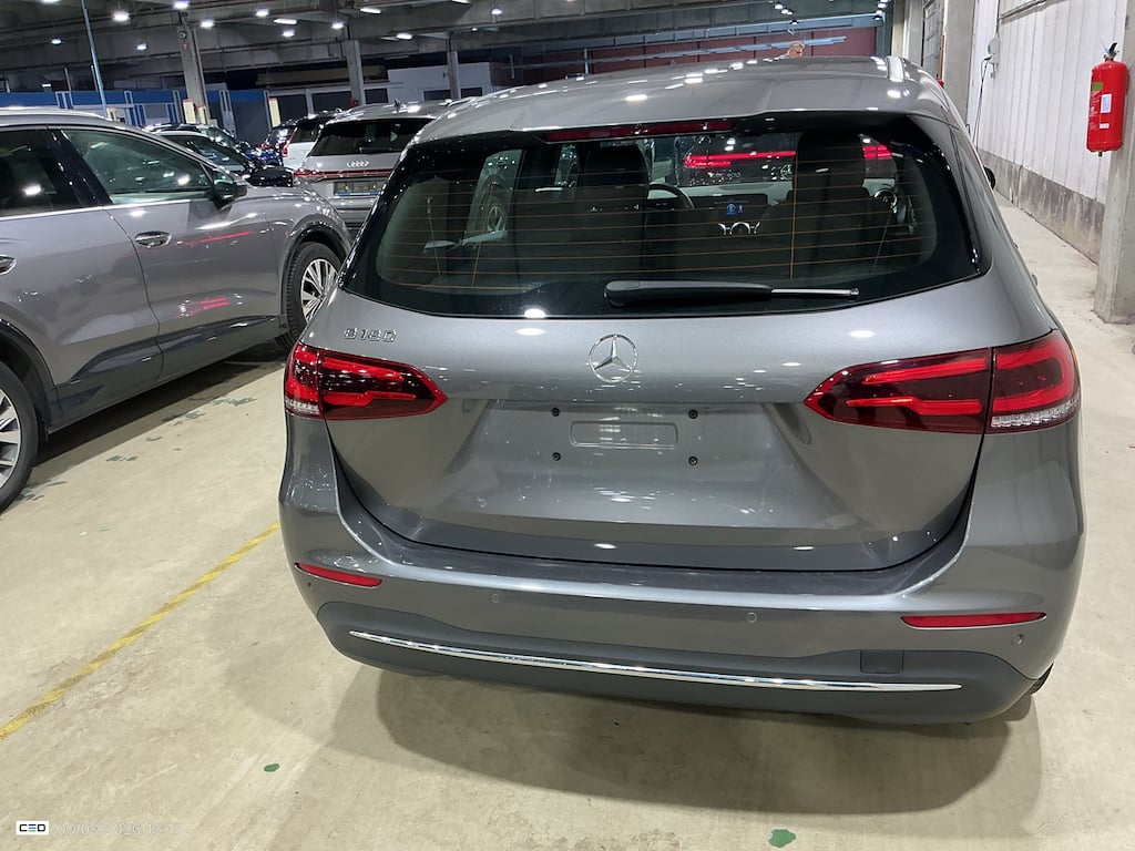 MERCEDES-BENZ B-CLASS 1.3 B 180 BUSINESS SOLUTION photo