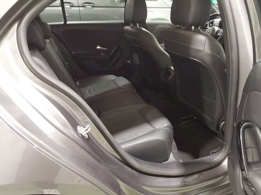 MERCEDES-BENZ CLASSE A DIESEL (W177) A 180 d Business Solution photo