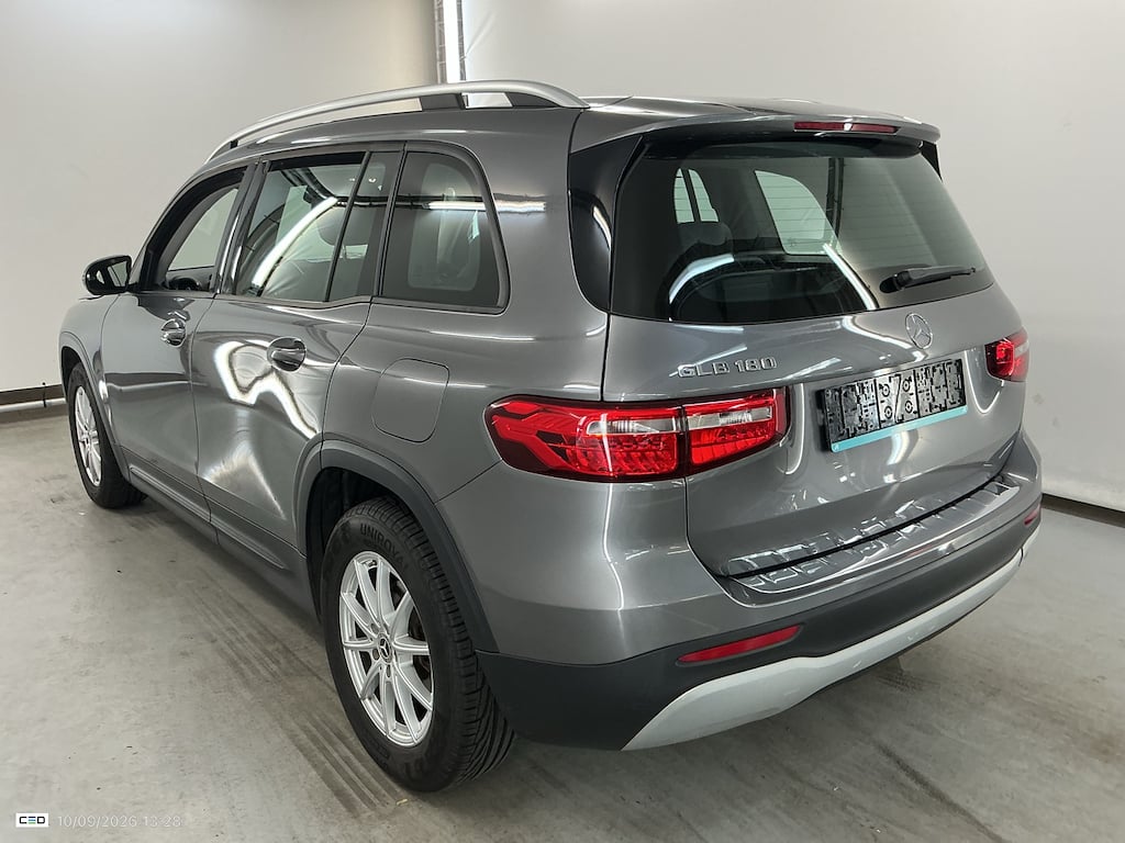 MERCEDES-BENZ GLB 1.3 GLB 180 ESSENTIAL LINE DCT photo