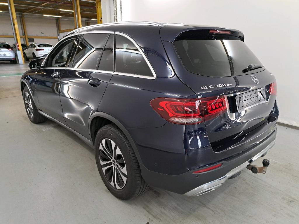 MERCEDES-BENZ GLC 2.0 GLC 300 DE 4MATIC 4WD BUS SOL AUTO photo