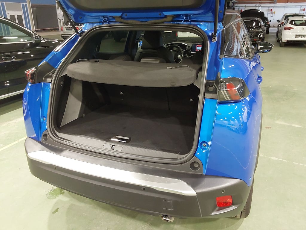 PEUGEOT 2008 1.5 BLUEHDI 96KW S-S AUTO GT photo