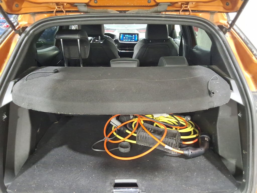 PEUGEOT 2008 50 KWH ELECTRIQUE AUTO GT photo