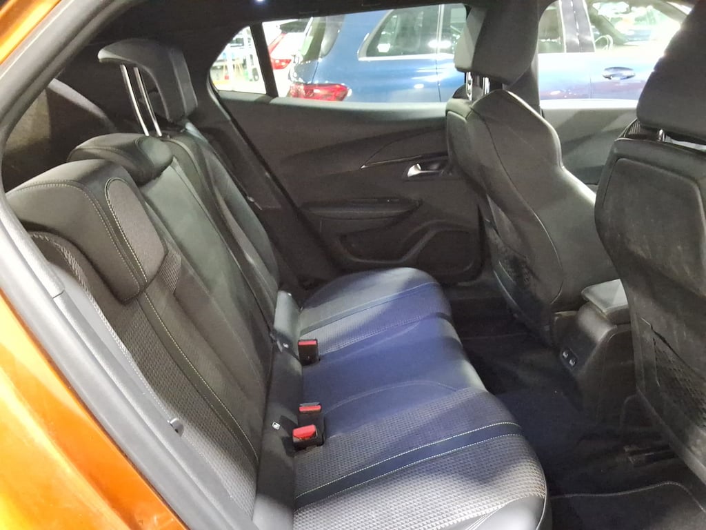 PEUGEOT 2008 50 KWH ELECTRIQUE AUTO GT photo