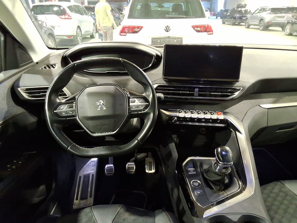 PEUGEOT 3008 1.5 BLUEHDI 96KW S&amp;S ROADTRIP photo