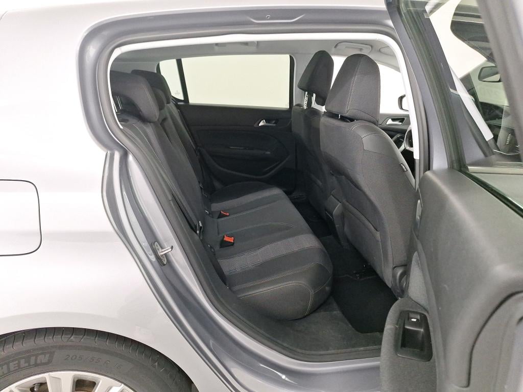 PEUGEOT 308 1.2 PURETECH 96KW S-S AUTO ALLURE PACK photo