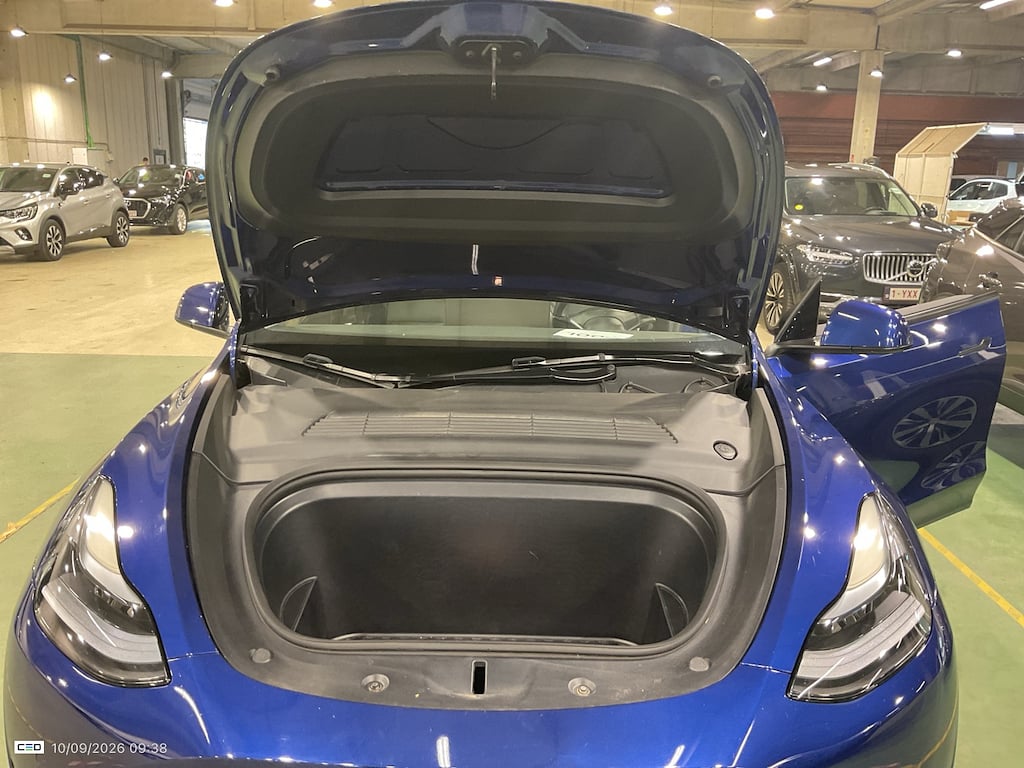 TESLA MODEL Y BEV LONG RANGE AUTO 4WD photo
