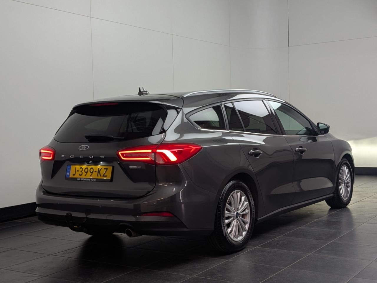 FORD Focus wagon 1.0 EBH Tit. XBns photo