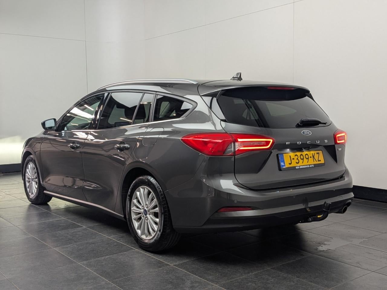 FORD Focus wagon 1.0 EBH Tit. XBns photo