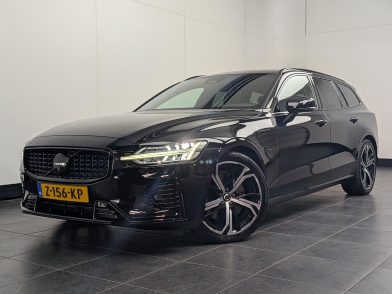 VOLVO V60 2.0 T8 AWD U. Dark
