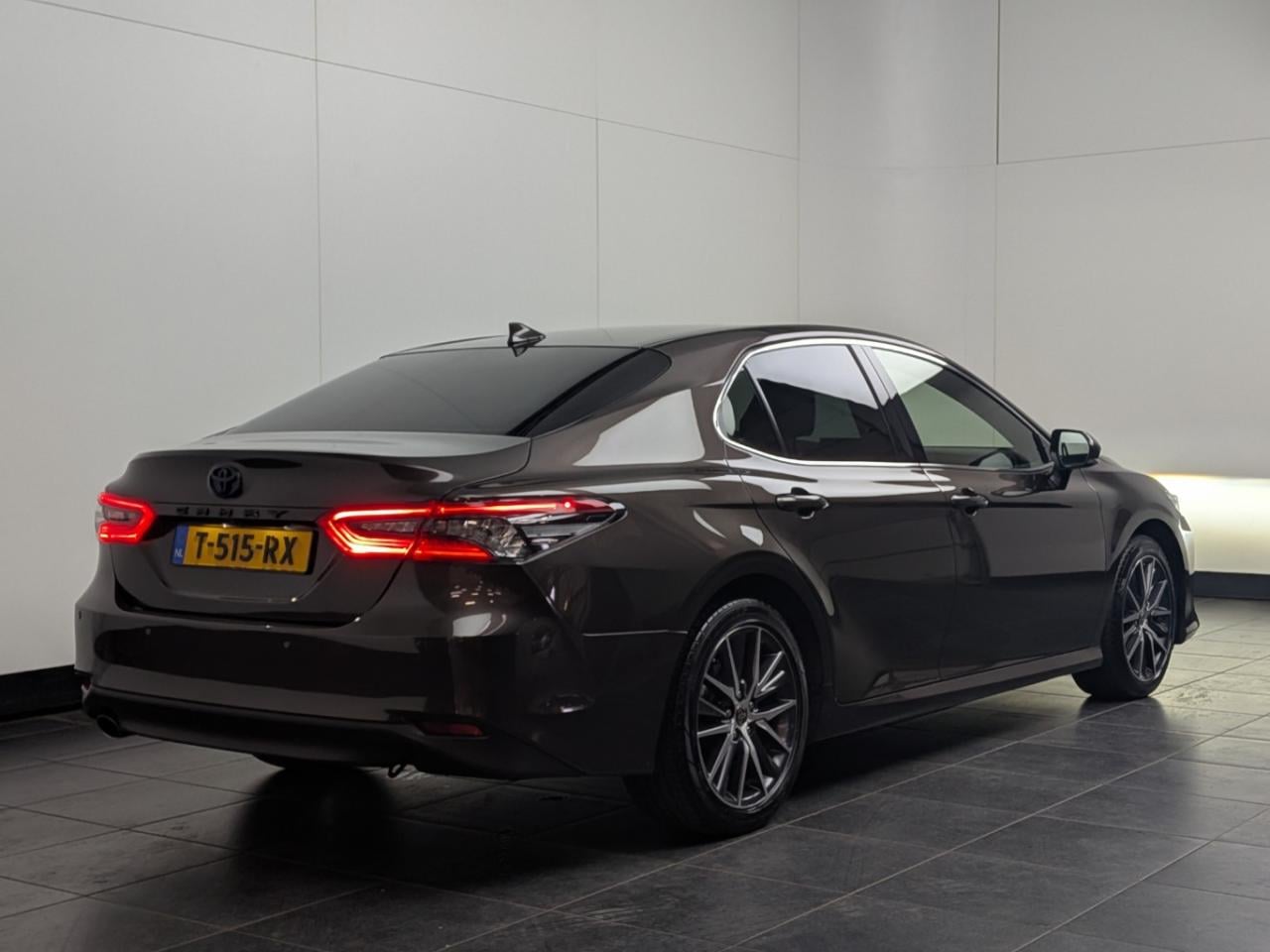 TOYOTA CAMRY 2.5 Hybrid Bns Plus photo